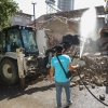 Konak’ta Metruk Bina Yıkımları Hız Kazandı